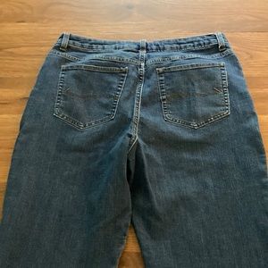 Lee Capris size 16